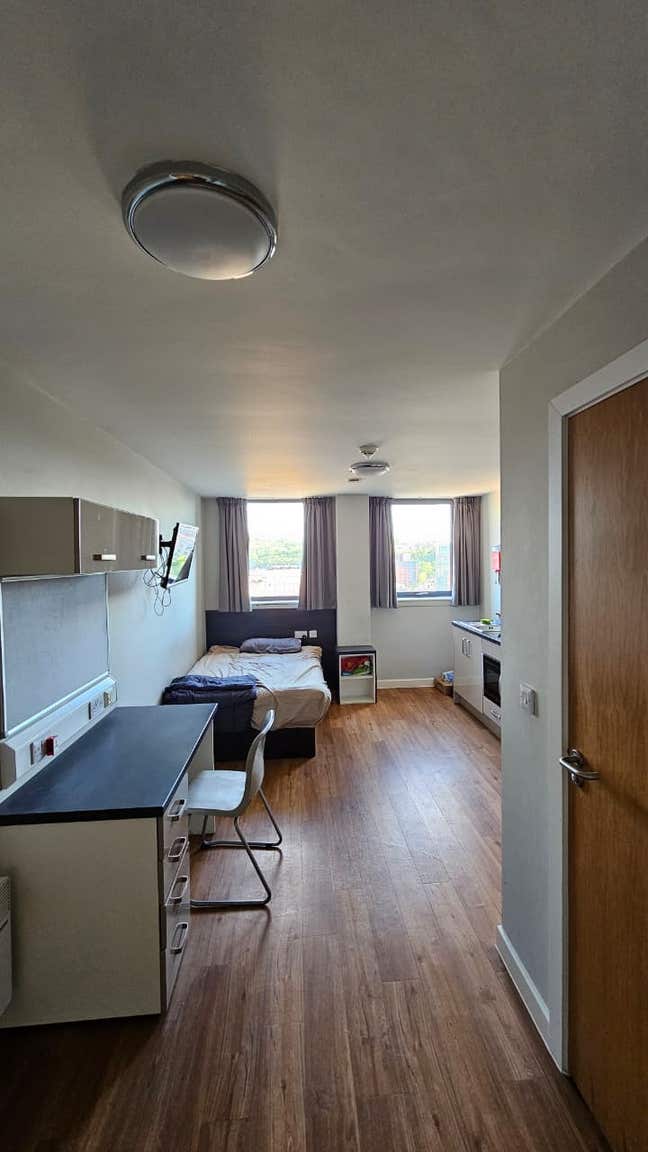 Studio apratment for rent Main Photo