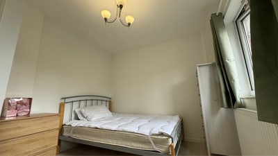 A rare opportunity to rent this double room Main Photo
