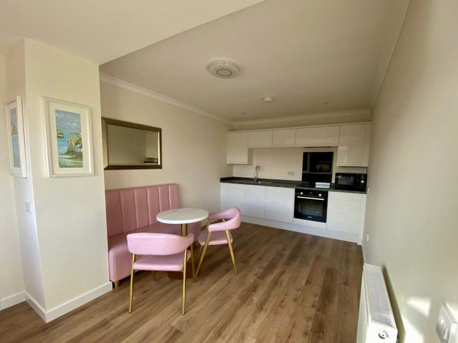 Private Studio to let Main Photo