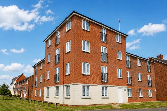 🏠 Sept > Move in > 3 Rooms Apartment (Near Uni) Main Photo