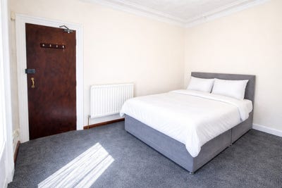 Double Bedroom - Inclusive Of All Bills - Private  Main Photo
