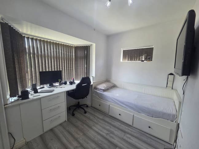 Fully Furnished Single Room – Earley, Reading Main Photo