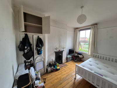 Lovely Double Room &pound;490 pcm low deposit of &pound;212 Main Photo