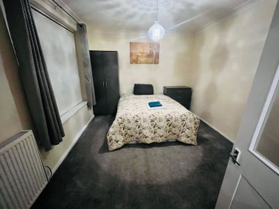 Room for rent Main Photo