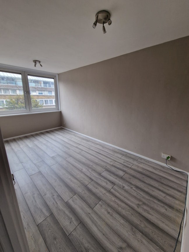  *Brand New Refurbished Peckham Palace!* Main Photo