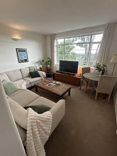 Double room in lovely flat in Muswell Hill! Main Photo