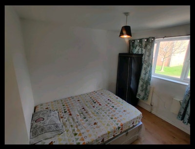 Single Room to rent Main Photo