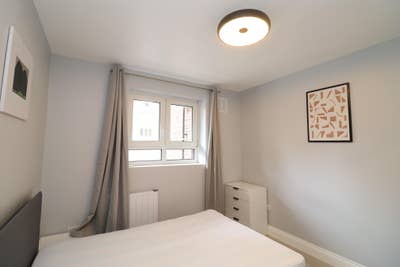 Modern Room Steps from Algate East - Zone 1 Main Photo