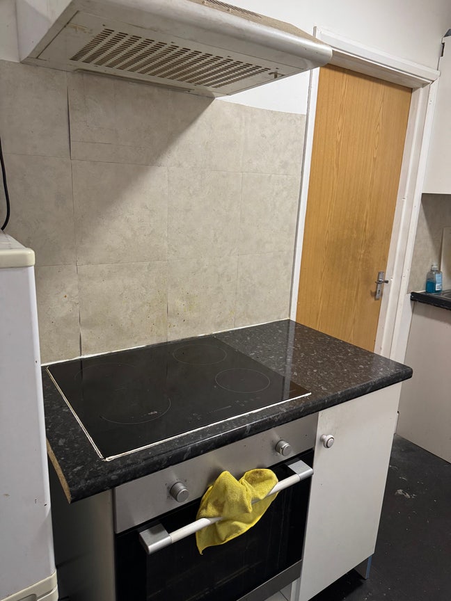 Single Room in a hadleigh  Main Photo