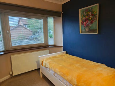 Large single room for rent near Royal Infirmary  Main Photo