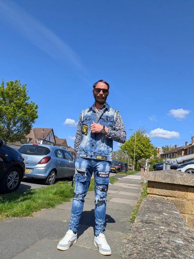 33 year old Male seeks a double room Main Photo