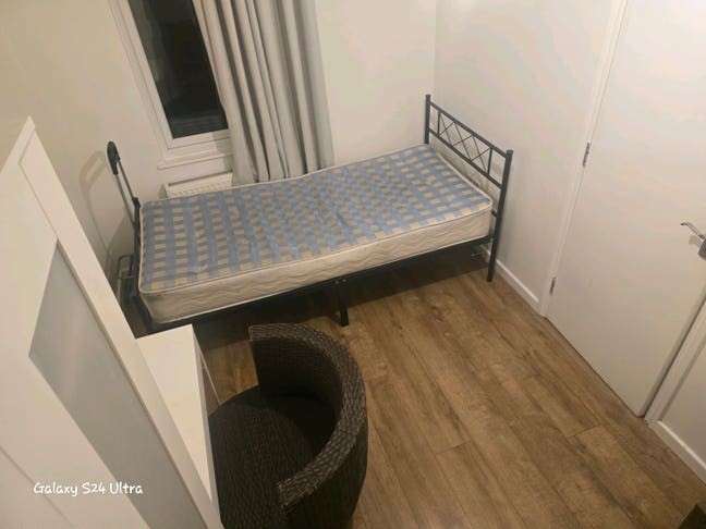 Single room available Main Photo