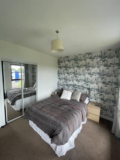 Room to rent for summer  Main Photo