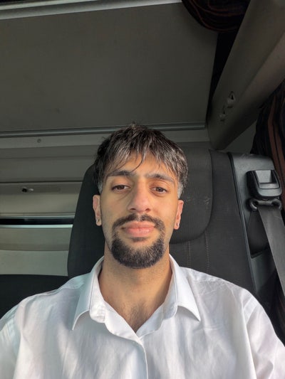 Professional Male - Relocate to Manchester Main Photo