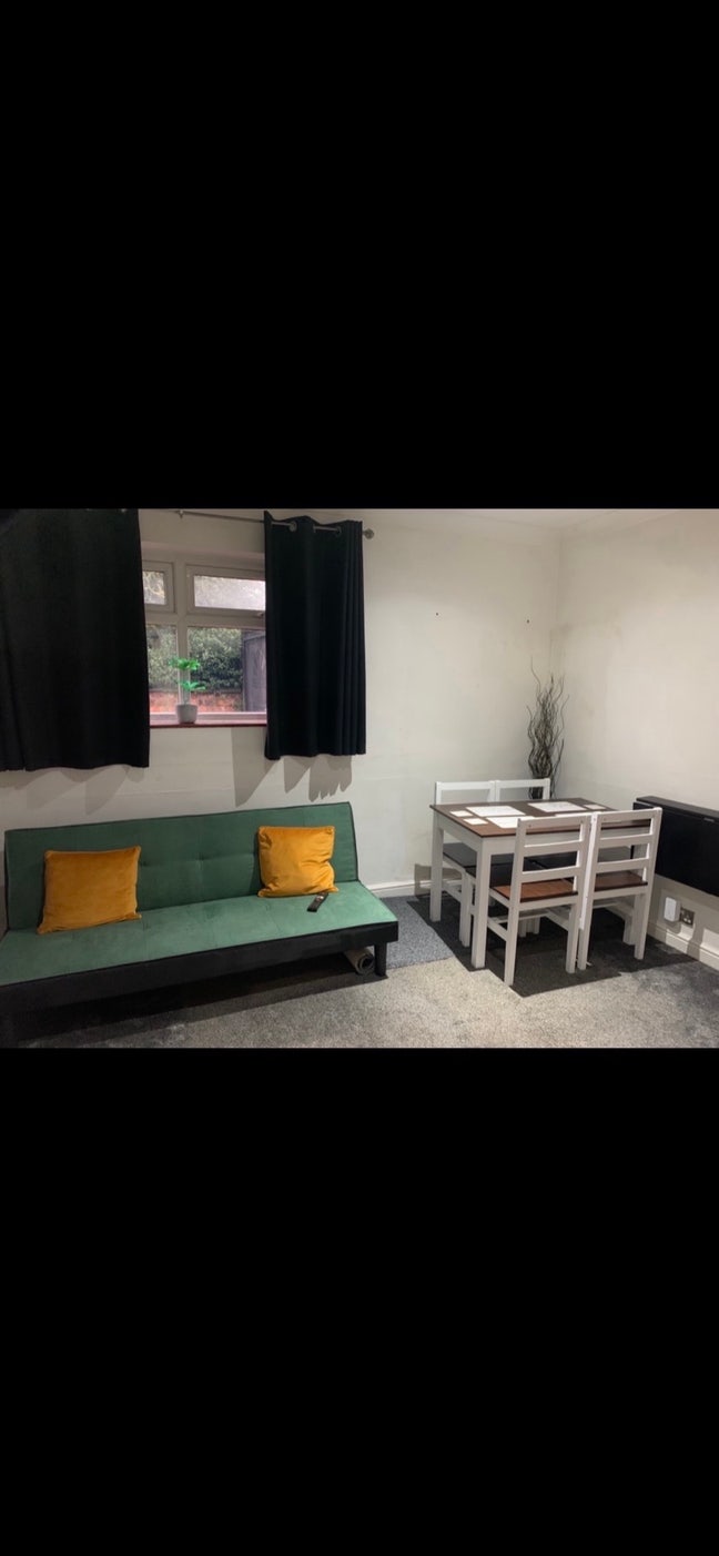 Beautiful en-suite room in Pemberton Main Photo