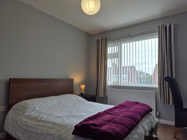 Modern Double Room •Parking• Nr Bentley & Hospital Main Photo