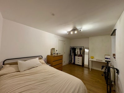 Double Room in Angel (6 months sublet) Main Photo
