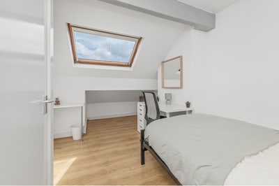     ✨ Spacious Rooms, Super Clean House! Main Photo