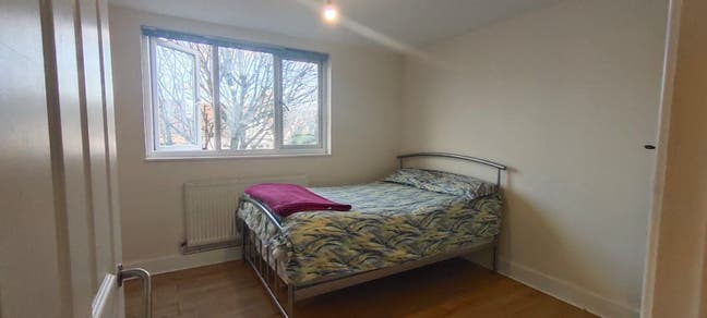 Furnished double bedroom for rent  Main Photo