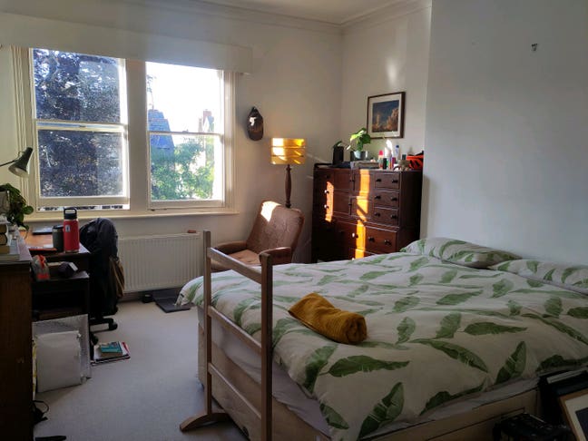 Spacious Double Room Available Main Photo