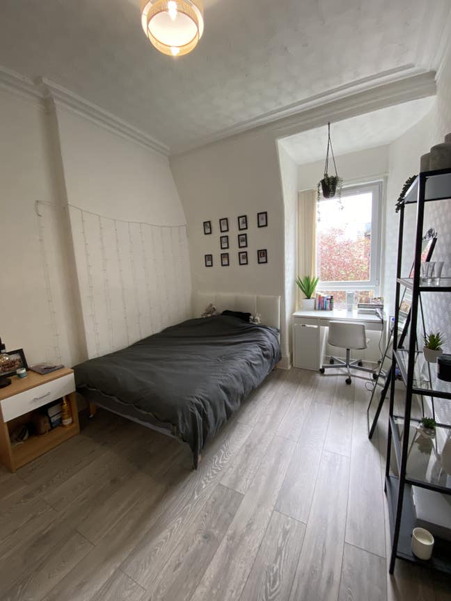 Double bedroom near UoD Main Photo
