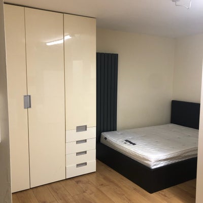 Nice studio flat near north train station  Main Photo