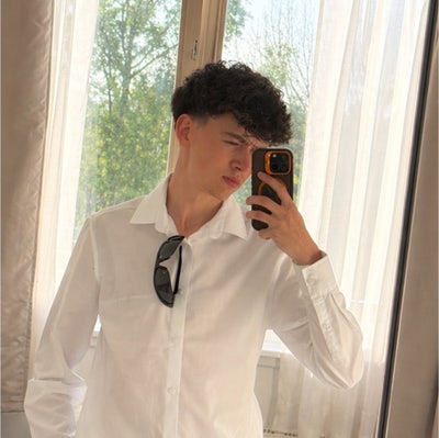 September Student looking for a spare room  Main Photo