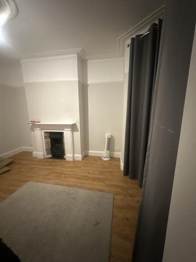 A big double room in a family house  Main Photo