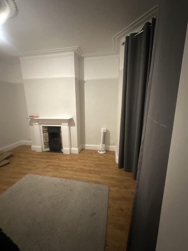 A big double room in a family house  Main Photo