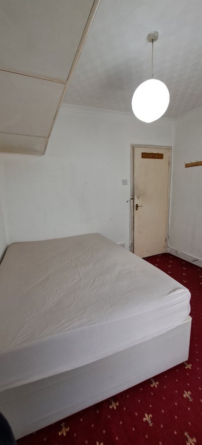 Double room available in Plumstead, Woolwich Main Photo