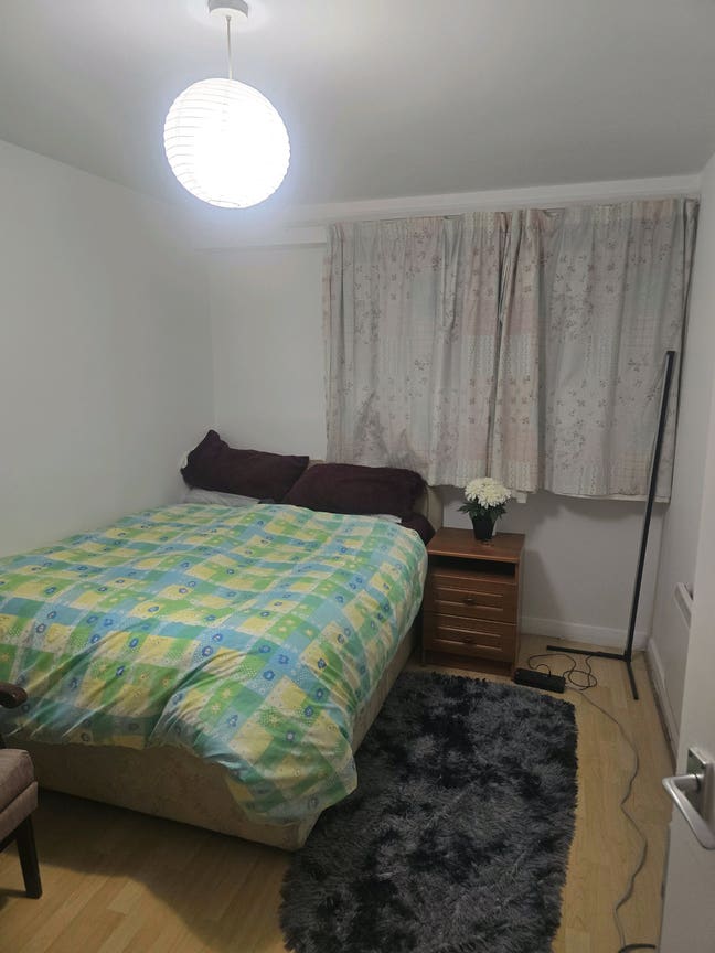 Double Room to rent in BT6 Main Photo