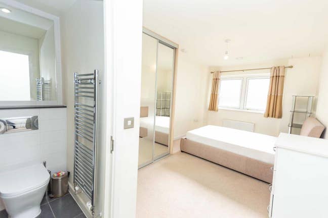 Ensuite Room | Bow | &pound;1200 Main Photo