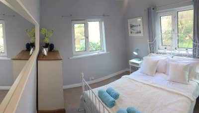Light Double Room Peaceful Area of Sherwood NG5 Main Photo