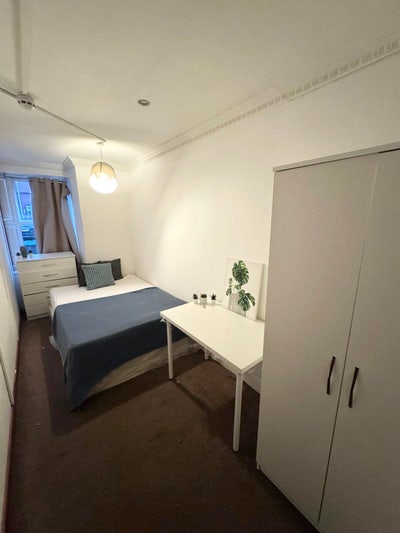 Walking Distance to Wembley Central, Double Room Main Photo