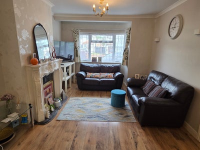 Double bedroom with ensuit bathroom for rent Main Photo