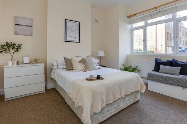 Two rooms in West Ealing Flatshare Main Photo
