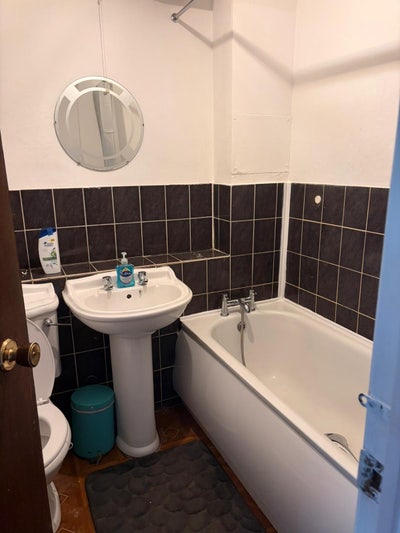 Double room- &pound;650 Main Photo