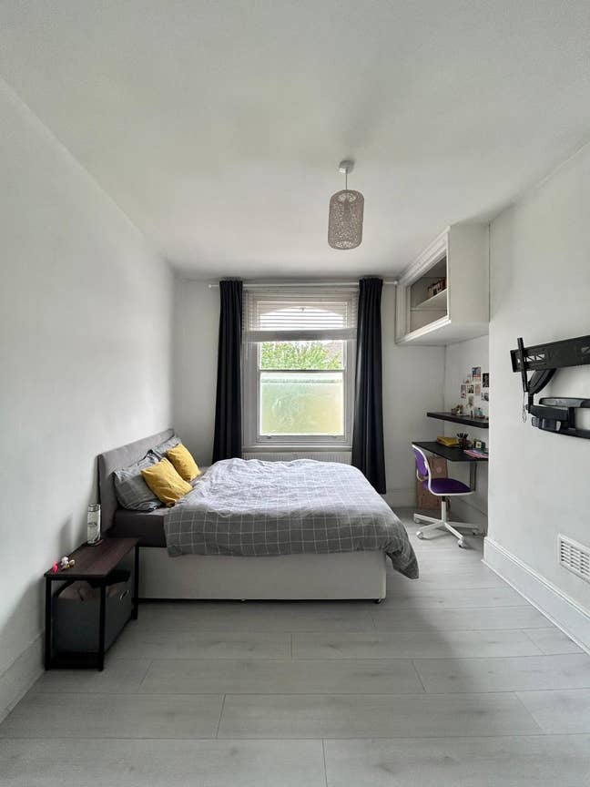 Bright & Spacious Double Room Available in Brixton Main Photo