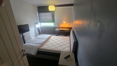 Double Bedroom to Rent in Hulme - Available Now Main Photo
