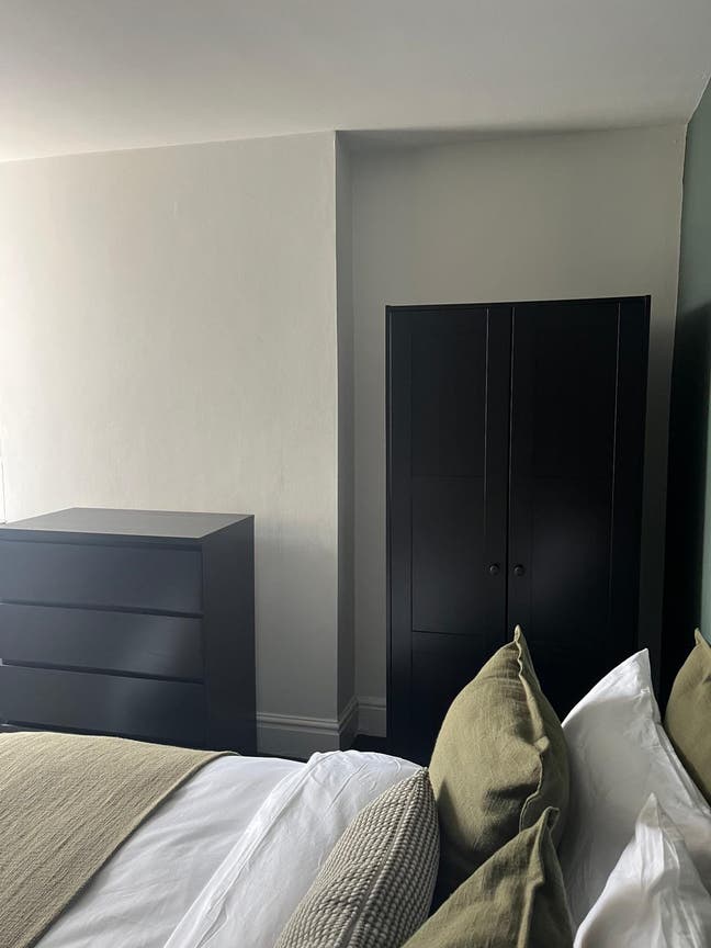&pound;100 Cashback | Studios with Ensuite & Kitchenette Main Photo