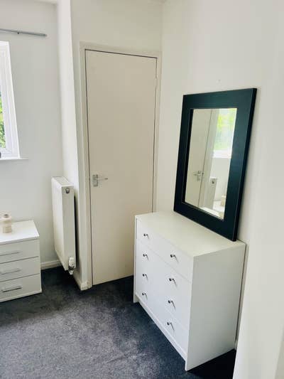 Modern Room Near City Centre (All Bills Included) Main Photo