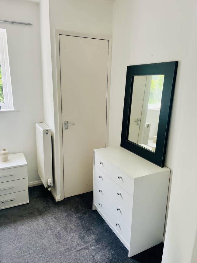 Modern Room Near City Centre (All Bills Included) Main Photo