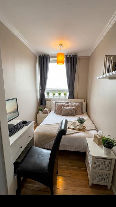  Luxury Double Room | Docklands | Skyline view  Main Photo