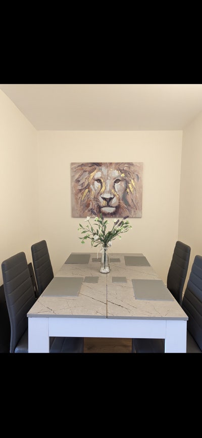 Room in Private road with parking  Main Photo