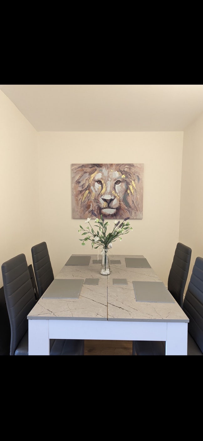 Room in Private road with parking  Main Photo