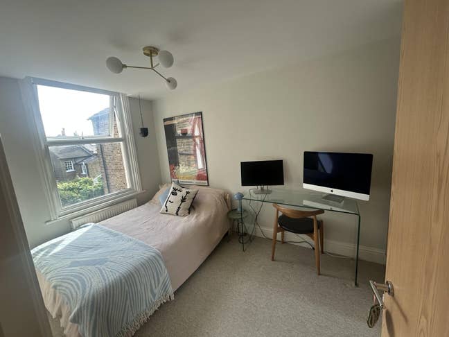 Mon-Fri lodger wanted for Brixton Flat Main Photo