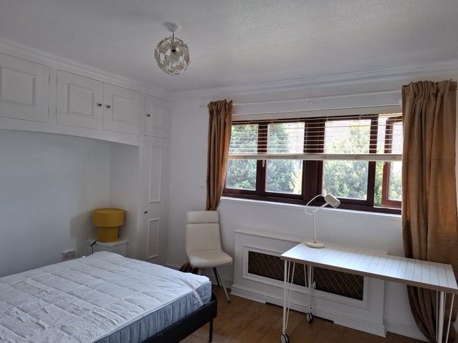 2 Double Rooms in West Hampstead- Bills Included Main Photo