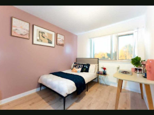 Ensuite room in Trumpington with inside bathroom Main Photo
