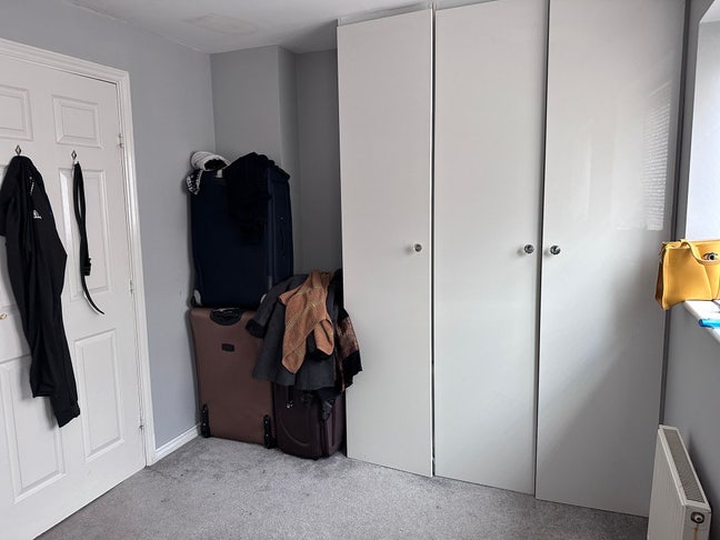 Private room to rent in a quiet area m9 Main Photo