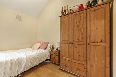 Large ensuite room available in Earlsfield ⚡️ Main Photo